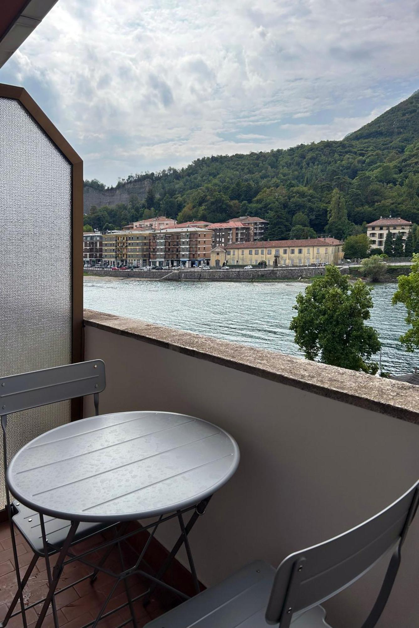 Lecco Lakefront Retreat Exterior photo
