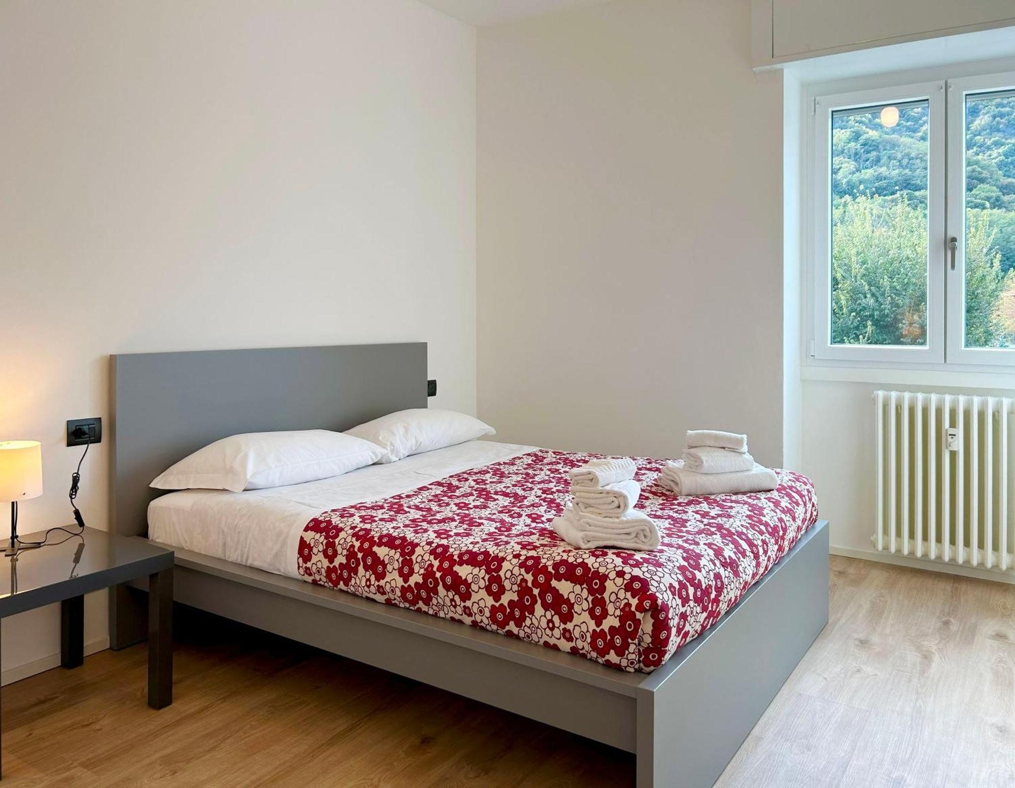 Lecco Lakefront Retreat Exterior photo