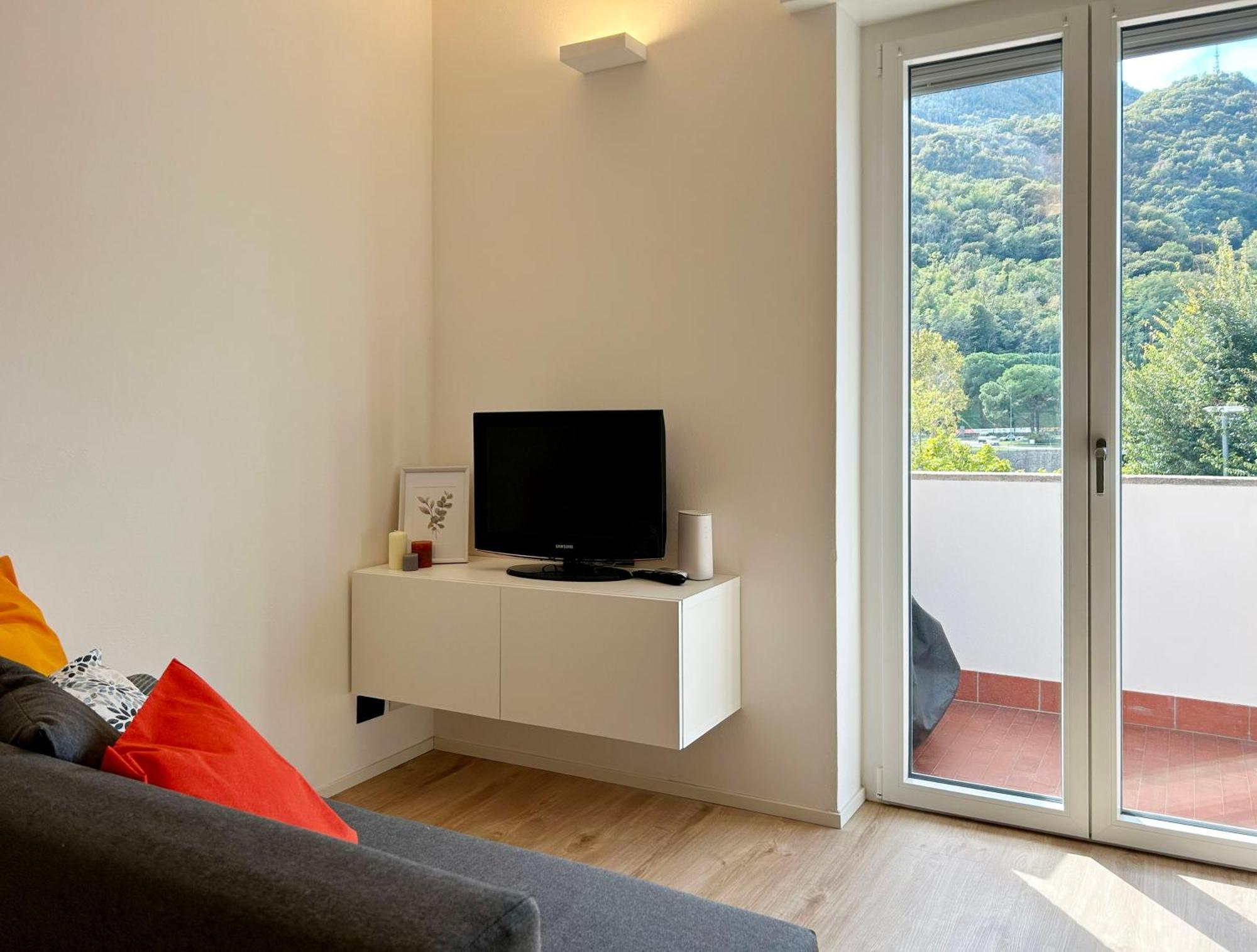 Lecco Lakefront Retreat Exterior photo